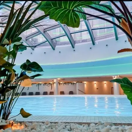 Hanza Tower Deluxe Pool & Jacuzzi & Sauna * 什切青